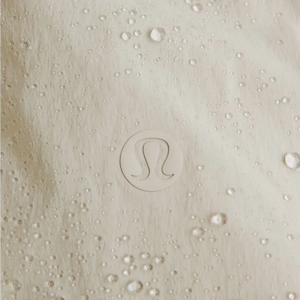 NWT XS Lululemon Lightweight Water-Resistant Insulated Hooded Jacket - Bone